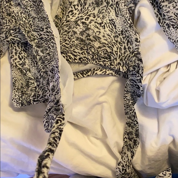 Dynamite long sleeve tie up top - Picture 2 of 4